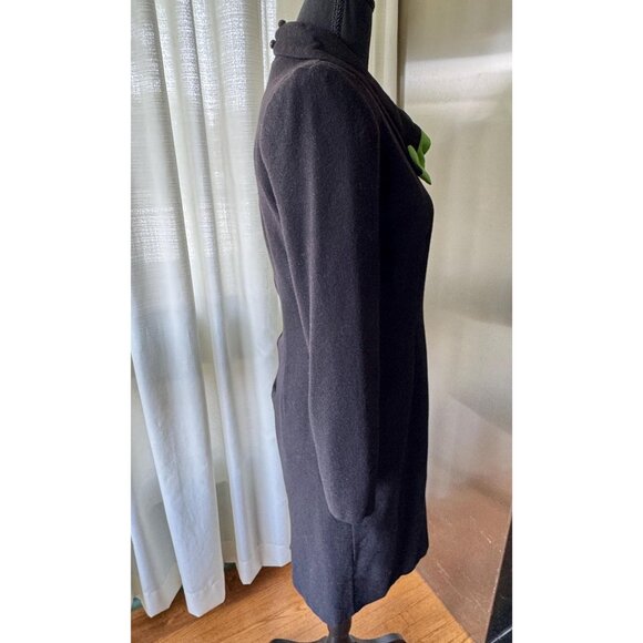 Vintage 70s shift dress, black wool, lime green lapels & buttons, long sleeves - Picture 6 of 9